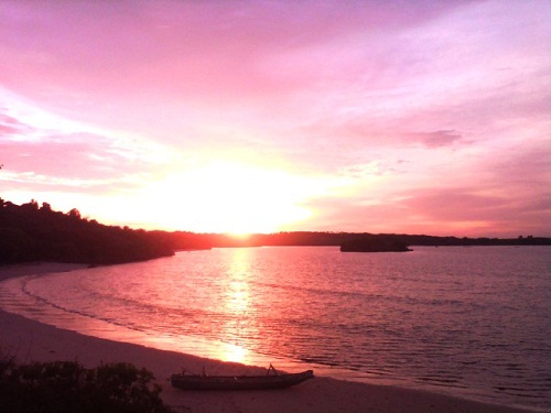 sunset pantai pink lombok